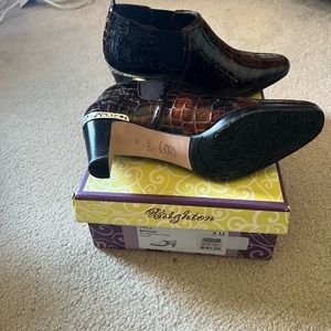 Brighton Trill bronze shoe/bootie size 8